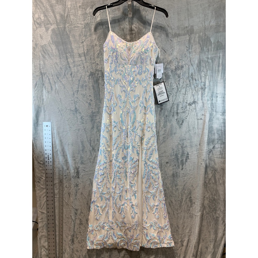 Betsy & Adam Iridescent Sequin Mesh Gown White Blue Damask Prom Dress 4 B286 IVM